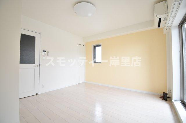 エムズコート玉出の洋室