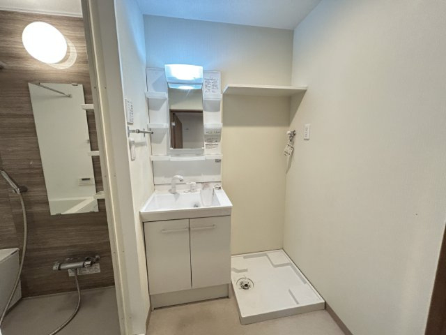 の賃貸マンションの洗面所|※別部屋同間取りのお写真となります。参考にご覧くださいませ。
