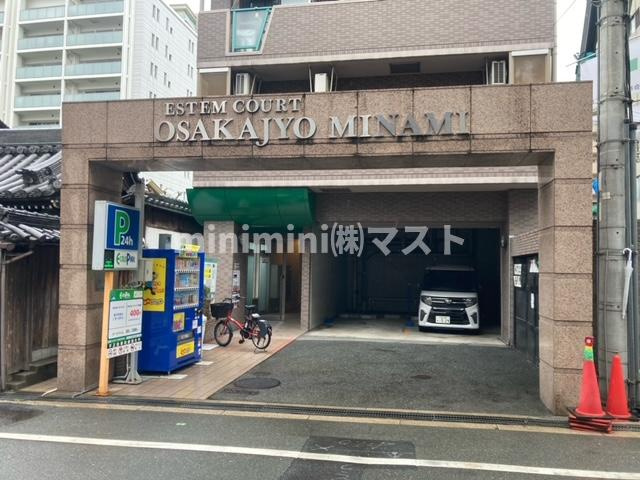 エステムコート大阪城南の駐車場