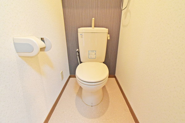 クオーレ前山（仲介手数料無料）のトイレ|清潔感のあるトイレです