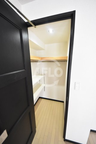 エステムプラザ梅田EASTの収納|エステムプラザ梅田EAST　ウォークインクローゼット