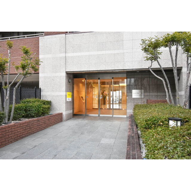 LaSante東白壁のエントランス|落ち着いたエントランスです