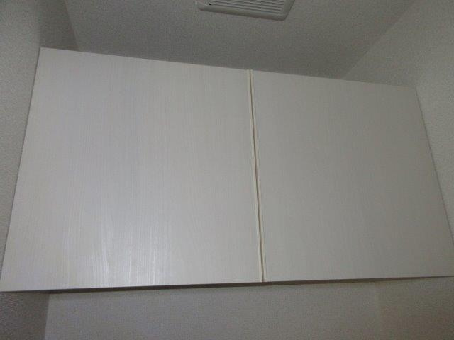 倉敷市八王寺町のアパートのトイレ|トイレ棚