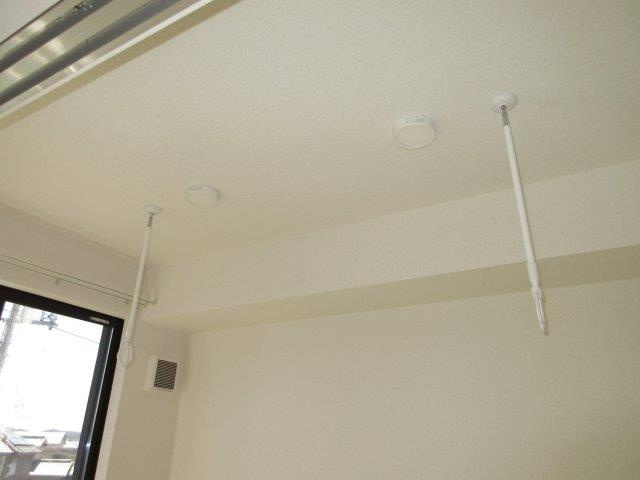 倉敷市八王寺町のアパートの設備|室内物干し