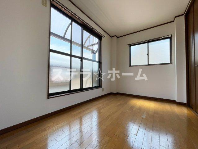 塚本5 中古戸建の洋室|洋室です