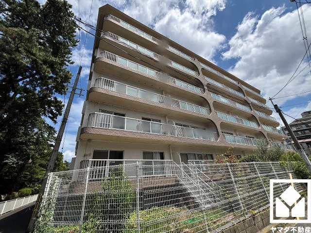 ルネ武庫川の外観|3路線利用可能で、毎日の通勤・通学だけでなく、休日のお出かけまで利便性に優れています。