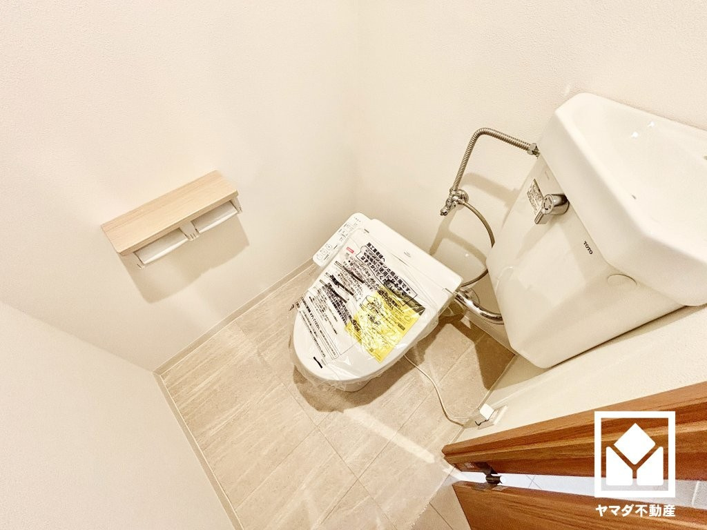 ルネ武庫川のトイレ|落ち着いたデザインと使いやすさを兼ね備えたトイレを設置予定です。毎日使う場所だからこそ、快適性にも配慮されています。