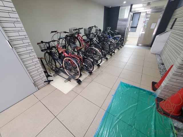 サクシード南森町のロビー