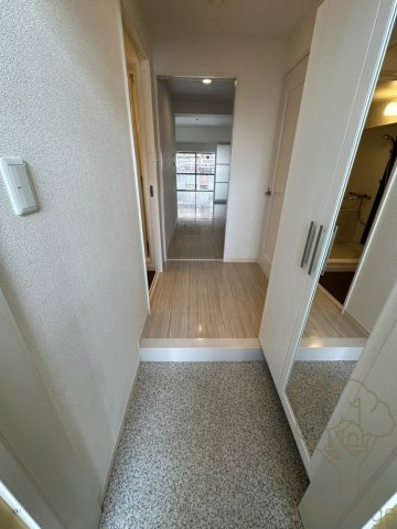 サクシード南森町の玄関