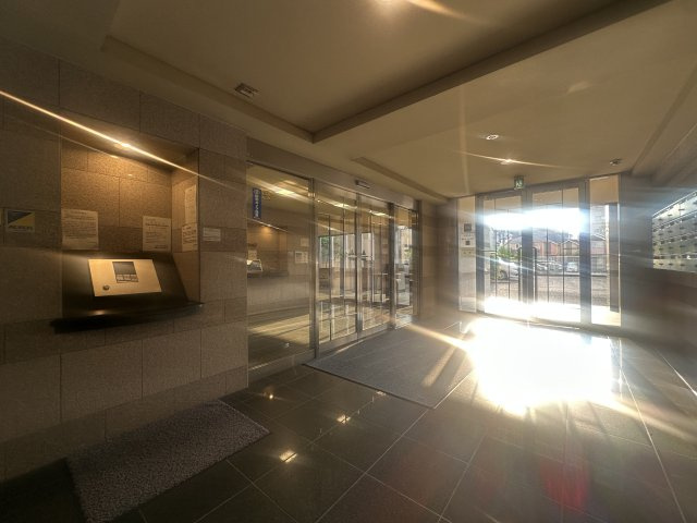 川崎市多摩区中野島５丁目の賃貸マンションのエントランス