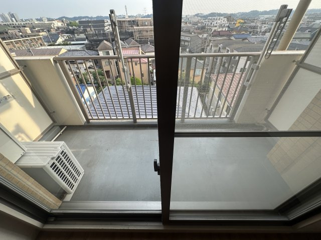 川崎市多摩区中野島５丁目の賃貸マンションのバルコニー
