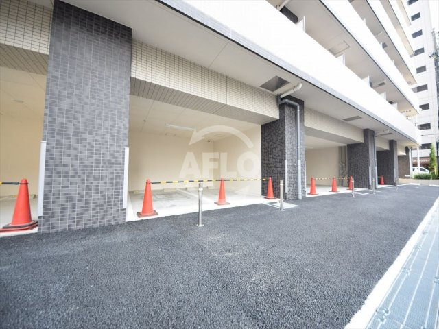 大阪市浪速区大国１丁目の賃貸マンションのその他共用部分|レオンコンフォート難波南　屋根あり駐車場