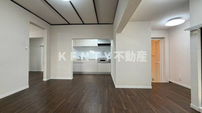【寝室】 | （Ｔ００２）東京都品川区二葉４－２０－４戸建 | 落ち着いて過ごせるお部屋なので、寝室にいかがでしょうか