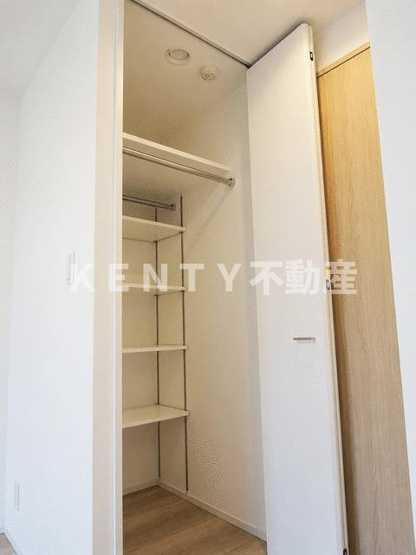 【収納】 | B CITY APARTMENT SHINAGAWA WEST | 大きなスペースがあり、収納には困りません