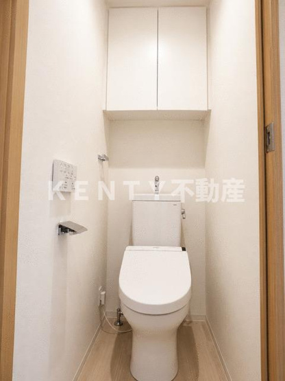【トイレ】 | B CITY APARTMENT SHINAGAWA WEST | ゆったりとした空間のトイレです