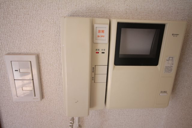 モニター付きインターフォンです。（※別室写真参照）