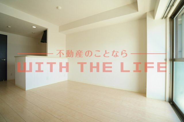 モントーレヒルズ悠【キャッシュバック対象物件】の居間・リビング|使いやすいリビングです