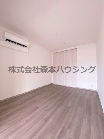 【洋室】 | 　PHOENIX COURT 交野Ⅰ | 個人の部屋や寝室として使える洋室です