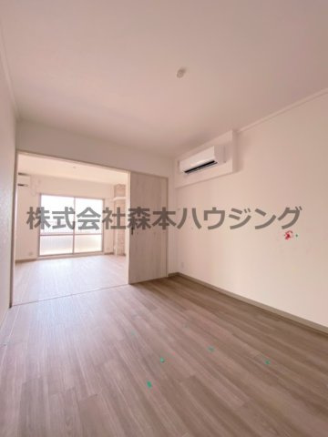 【洋室】 | 　PHOENIX COURT 交野Ⅰ | ゆったりした洋室です