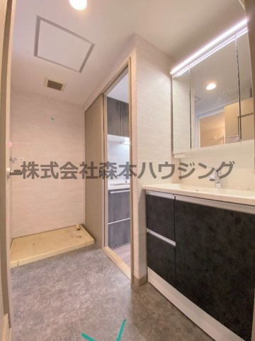 【洗面所】 | 　PHOENIX COURT 交野Ⅰ | 脱衣スペースもあります
