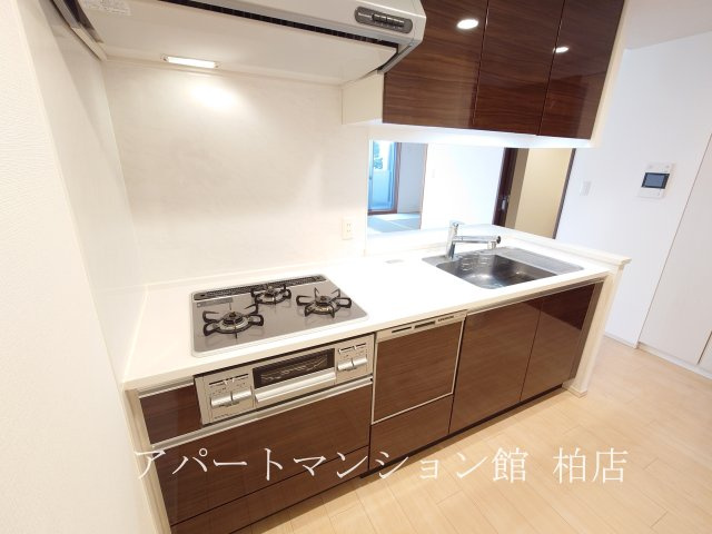 クレストフォルム柏サウスウイングのキッチン|※別号室参考写真です ※現況優先