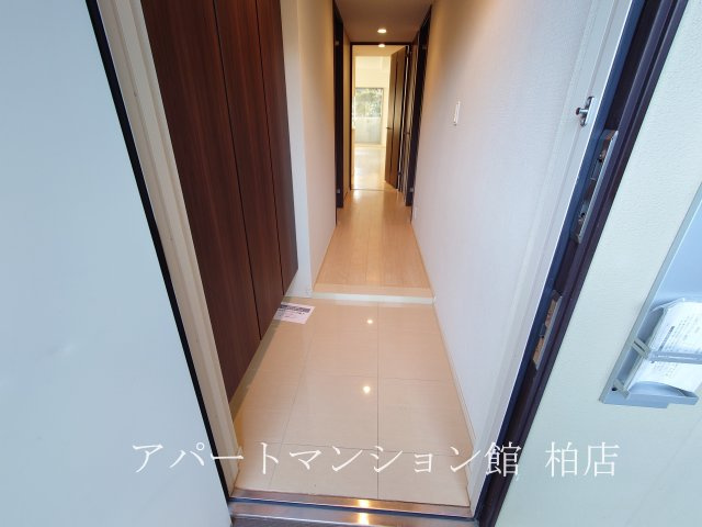 クレストフォルム柏サウスウイングの玄関|※別号室参考写真です ※現況優先