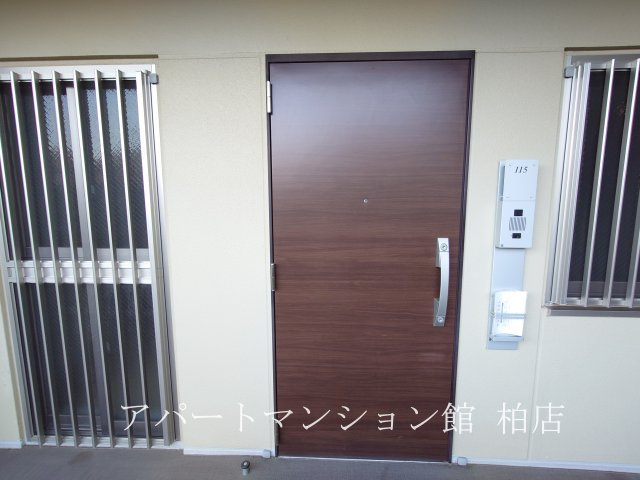 クレストフォルム柏サウスウイングの玄関|※別号室参考写真です ※現況優先