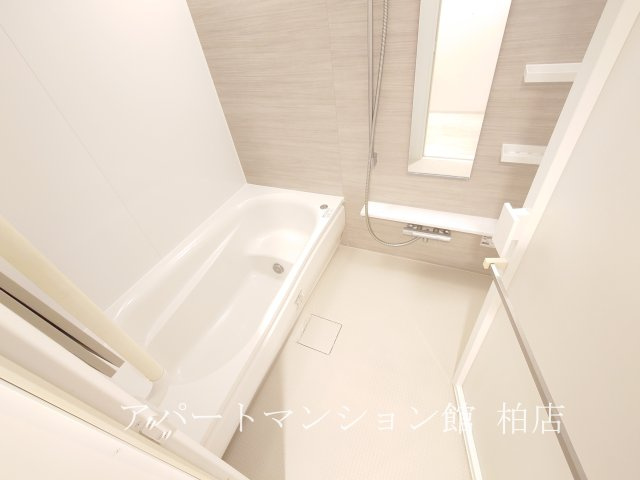 クレストフォルム柏サウスウイングの浴室|※別号室参考写真です ※現況優先