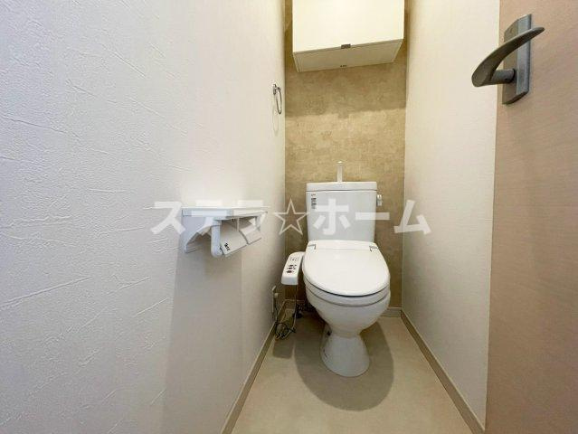 茨田大宮3 中古戸建のトイレ|コンパクトで使いやすいトイレです