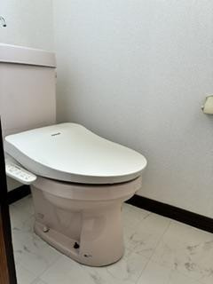 合川ビレッジ戸建のトイレ|ゆったりとした空間のトイレです