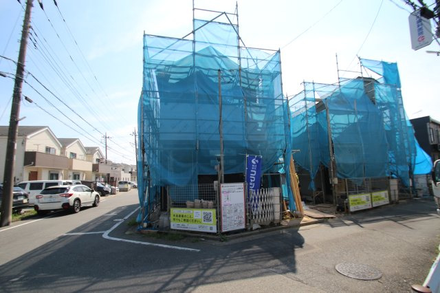 東大和市中央の外観|固定階段でアクセスが可能な固定階段小屋裏収納付き。
季節物の重たい荷物はもちろん、使い方によっては隠れ部屋としても活用可能です。