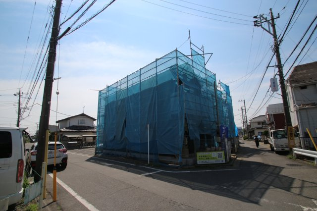  東大和市中央の外観|不在時の受け取りも可能な宅配BOX付き。
非対面での受け取りができるのも嬉しいポイントです。
