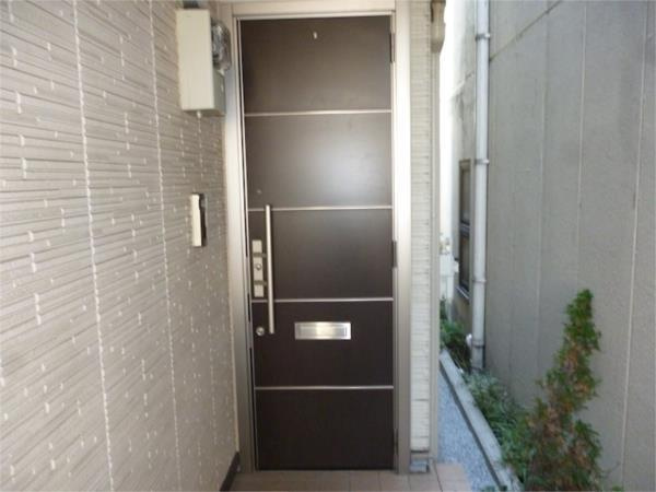 ことといハウスの玄関