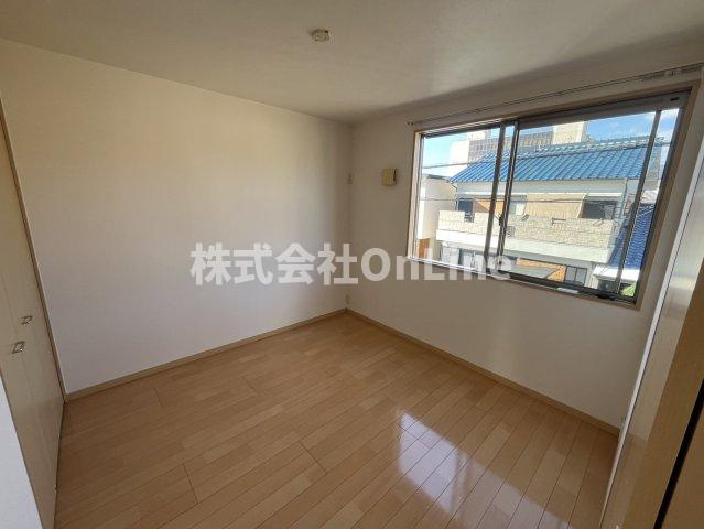 八尾市南小阪合町２丁目のアパートの子供部屋