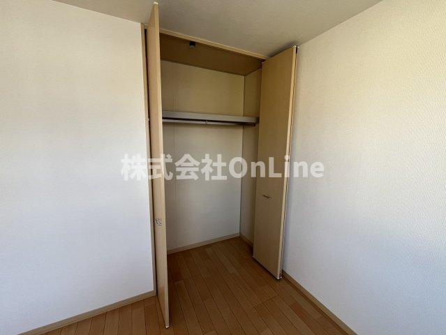 八尾市南小阪合町２丁目のアパートの収納
