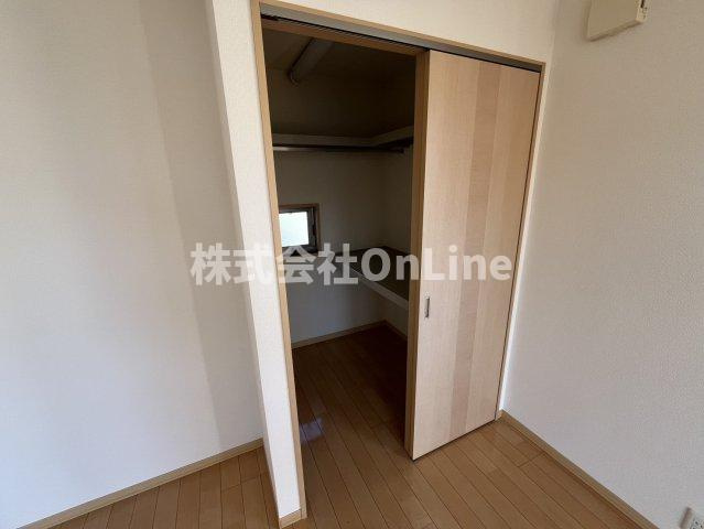 八尾市南小阪合町２丁目のアパートの収納
