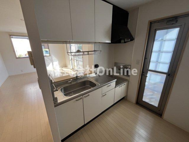 八尾市南小阪合町２丁目のアパートのキッチン