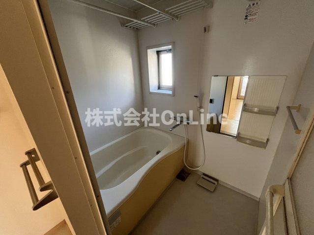 八尾市南小阪合町２丁目のアパートの浴室