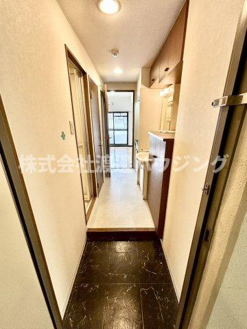 パーマネンス都島の玄関