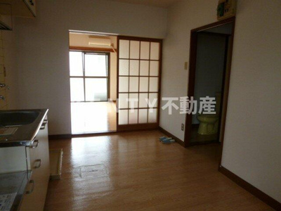 【寝室】 | マンション渡辺 | 開放的な寝室です