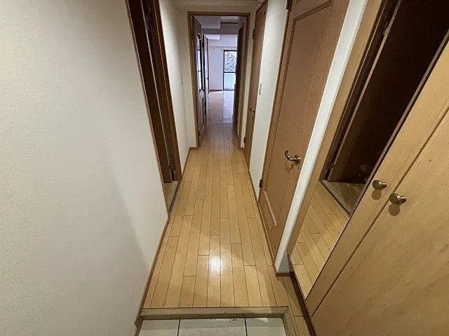 グランドビスタ北野の玄関