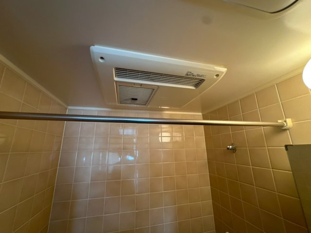 芦屋市船戸町の賃貸マンションの浴室