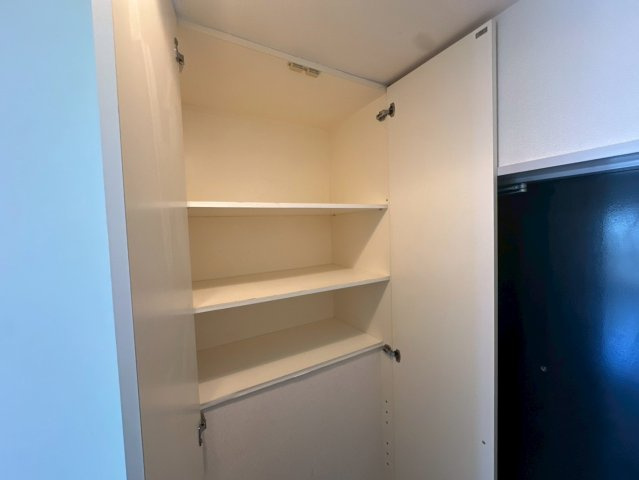芦屋市船戸町の賃貸マンションの収納