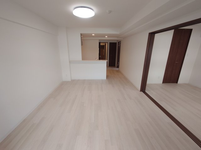 西宮市上甲子園４丁目の賃貸マンションの居間・リビング