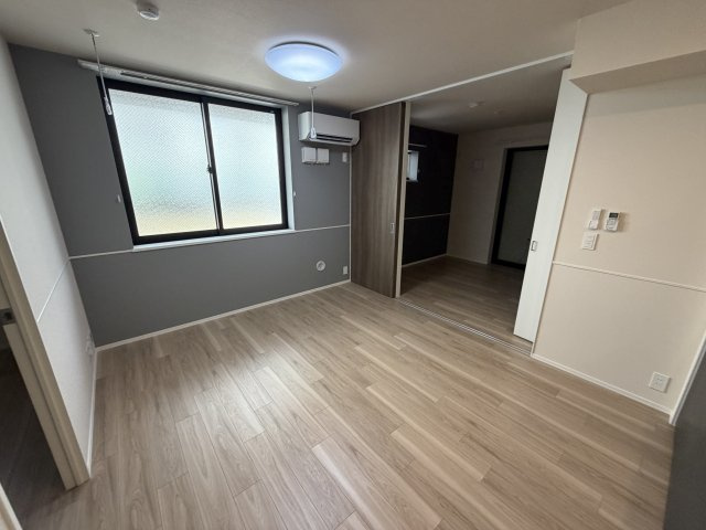 西宮市高木東町の賃貸マンションの居間・リビング