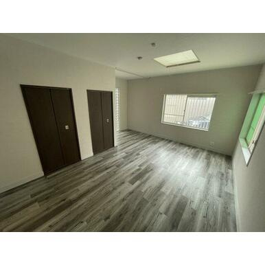 西宮市相生町の賃貸マンションの居間・リビング