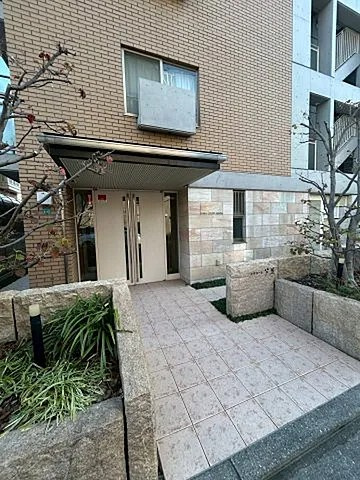 芦屋市大桝町の賃貸マンションのエントランス