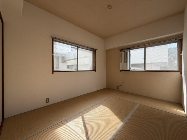 神戸市中央区筒井町３丁目の賃貸マンションの居間・リビング