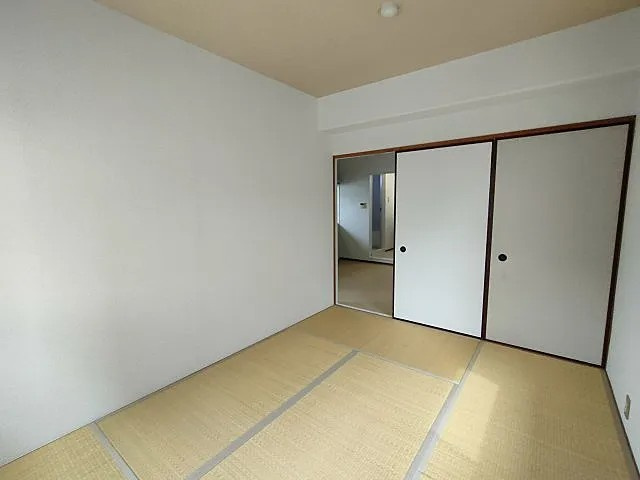 神戸市中央区筒井町３丁目の賃貸マンションの居間・リビング