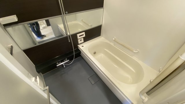 西宮市甲子園口４丁目の賃貸マンションの浴室